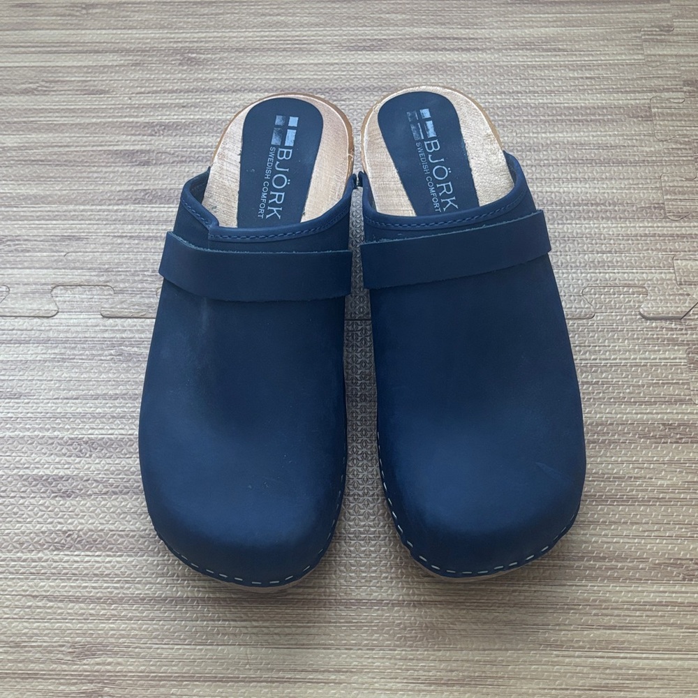 Bjork Navy Blue Brushed Leather Clogs Womens size 43